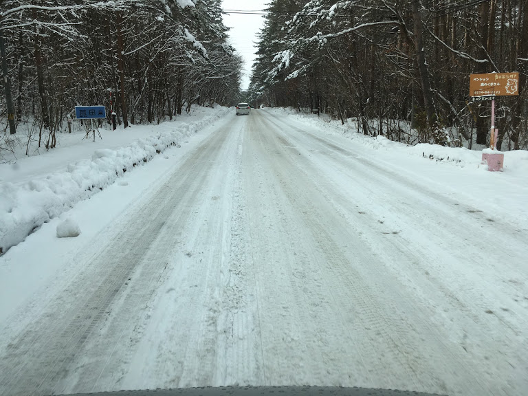 着雪した道路