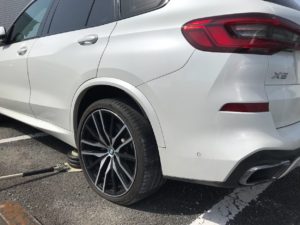 BMWのタイヤパンク