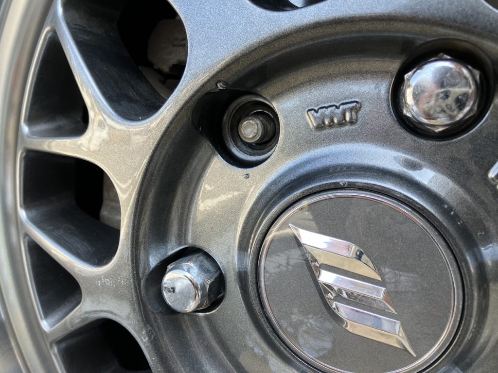 ハイエースのウルトラハイセキュリティロックナット解除