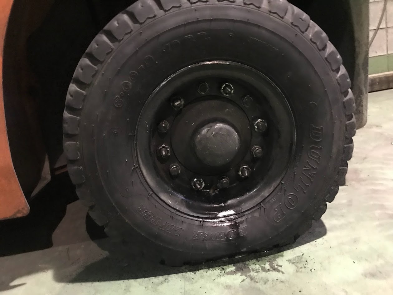 フォークリフト 合わせホイール