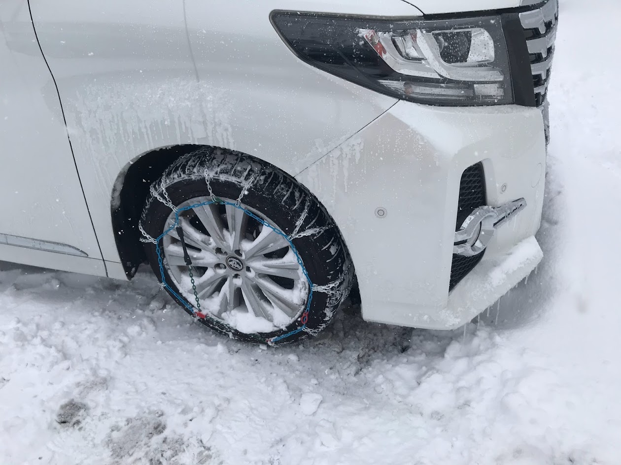 Example of tire chain installation on Toyota Alphard (mobile service in Karuizawa / Kusatsu)